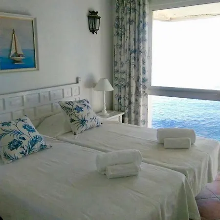 Apartamento A 10 Metros Playa Apartment *